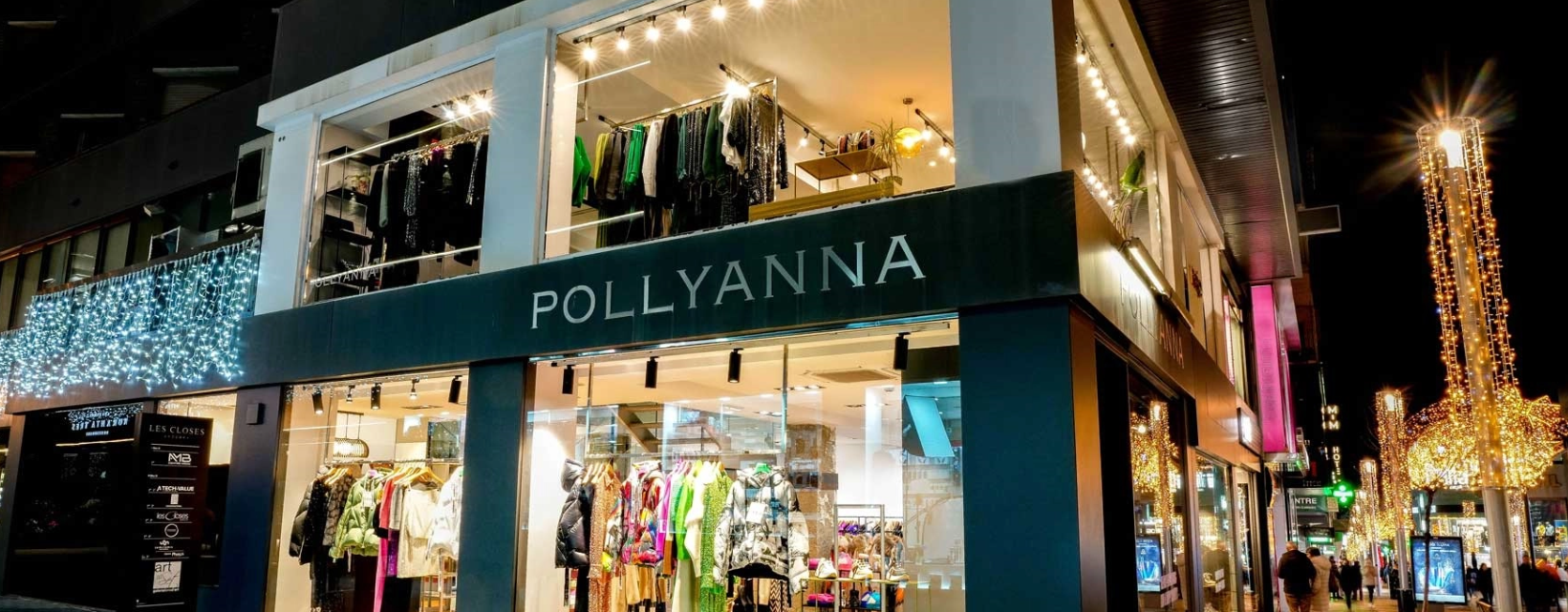 Pollyanna Dona #P7 En plena avenida Carlemany, Pollyanna Dona #7 es una de las tiendas exclusivas del Grupo Pollyanna. Con más de 40 años de experiencia, son expertos en detectar las nuevas tendencias y seleccionar las mejores marcas de moda contemporánea para crear tu propio estilo en un ambiente muy exclusivo. En su experiencia de compra te proponen las últimas novedades en moda y complementos de diseñadores internacionales, como las prestigiosas marcas BA&SH, All Saints o Maje, y la mejor selección de marcas prémium. El equipo de Pollyanna Dona #7 te ofrece el mejor servicio y una atención 100?% personalizada para que tu experiencia de compra sea excelente.