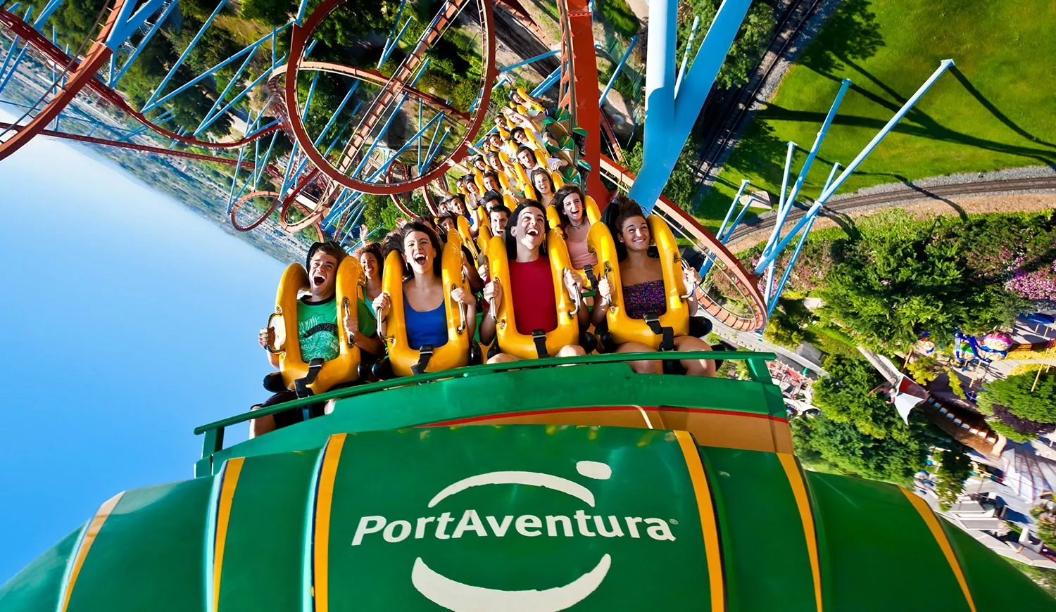 Vive PortAventura y Ferrari Land en modo VIP: la experiencia exclusiva para compartir y ganar en Breemfy ¿Te imaginas descubrir PortAventura y Ferrari Land como nunca antes, disfrutando de acceso prioritario, zonas privadas y trato exclusivo? Con Breemfy, la app que te permite ganar dinero real publicando tus experiencias, esta aventura VIP se convierte en uno de los mejores planes para disfrutar, recomendar y rentabilizar en Tarragona. Un día de privilegios y adrenalina La experiencia VIP incluye entrada preferente a PortAventura Park y Ferrari Land, evitando colas y accediendo directamente a las principales atracciones, desde montañas rusas de récord hasta simuladores y espectáculos de primer nivel. Además, tendrás acceso a áreas exclusivas y zonas de descanso reservadas solo para suscriptores o grupos privados. Uno de los momentos más especiales es el recorrido backstage: descubre el lado oculto del parque, conoce a algunos del equipo, accede a decorados, talleres y zonas de control que normalmente están fuera del alcance del público. Esta visión “detrás de cámaras” transforma tu visita en una auténtica experiencia de insiders. Momentos únicos para compartir en Breemfy Aprovecha cada momento VIP para tomar fotos y vídeos, ya sea desde la primera fila de Shambhala, en la zona privada de Ferrari Land o en el acceso exclusivo a espectáculos. Graba impresiones, valora el trato personalizado y comparte consejos sobre cómo disfrutar al máximo la experiencia VIP: tu publicación en Breemfy inspirará a otros usuarios y te permitirá empezar a ganar dinero real en la plataforma. Recuerda que cuanto más auténtico, visual y descriptivo sea tu contenido, más interés generará entre la comunidad y más oportunidades tendrás de recibir premios y bonificaciones por interacciones y leads generados. Descubre, comparte y gana en Breemfy Convertir una escapada VIP en PortAventura y Ferrari Land en una experiencia para recordar y monetizar es sencillo con Breemfy. Encuentra detalles exclusivos, narra tus trucos y sensaciones, y anímate a recomendar a otros cómo vivir el parque de una forma diferente. ¿Preparado para acceder donde pocos llegan y compartirlo con el mundo? Sube ya tu experiencia a Breemfy, disfruta de los privilegios VIP y transforma tus mejores recuerdos en beneficios reales. La aventura de Tarragona sigue creciendo contigo, tu contenido y tu comunidad.1674-port-aventura-entradas-hotel